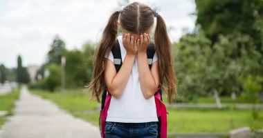 Stire din Eveniment : Copii români „sclavi livrați ca mâncarea la pachet” și vânduți la prețuri „premium”, în străinătate