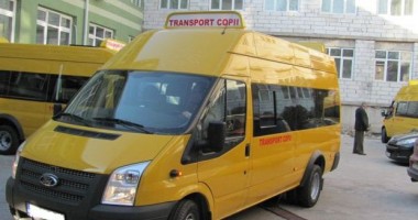 Stire din Eveniment : Elev bătut, înjurat și scuipat în microbuzul școlar
