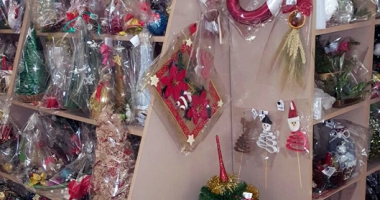 Copiii din centrele de plasament vând podoabe de Crăciun - 5