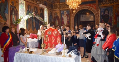Stire din Social : Șase copii abandonați au fost botezați chiar de Sfântul Ștefan