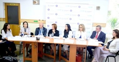 Stire din Social : "Închiderea acestor centre de plasament nu înseamnă că viața se sfârșește pentru copii"