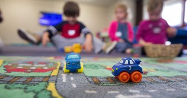 Stire din Eveniment : Educatoare cercetată penal pentru comportament agresiv faţă de copii