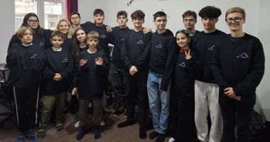 Stire din Cultură-Educație : Copiii viitorului digital. Prima ediție Winter Game Jam la Constanța, un succes al creativității și pasiunii pentru informatică