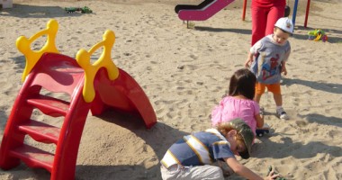 Stire din Social : Copiii din centrele de plasament  din Constanța, sărbătoriți de 1 Iunie