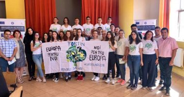 Stire din Cultură-Educație : Copiii din Satu Nou sunt încurajați să meargă la școală