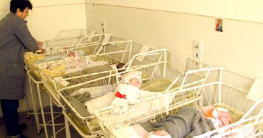 Copiii mai mici de trei ani nu mai pot fi ținuți în orfelinate - 2