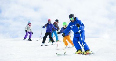 Numărul turiștilor a scăzut dramatic în 2020
