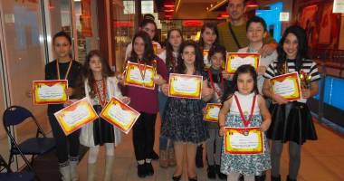 Zeci de premii pentru copiii talentați din Medgidia - 3