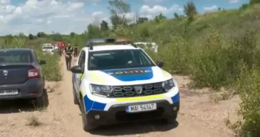 Copil de opt ani, găsit fără viață într-o baltă adâncă din incinta unei foste balastiere