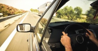 Stire din Eveniment : A rănit un șofer după ce a pierdut controlul mașinii sale pe strada Ion Rațiu