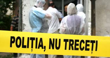 Stire din Eveniment : TRAGEDIE / Copilă de un an, strivită sub roțile mașinii. Micuța a murit la spital