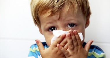 Stire din Sănătate : Copilul tușește întruna? Iată cum îl poți vindeca!