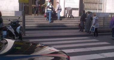 Stire din Actualitate : Un bărbat a deschis focul în Tribunal! Doi morți