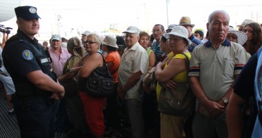 S-a deschis galeria comercială Cora! Iată cum s-au îmbulzit constănțenii la oferte / Galerie foto - 4