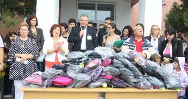 Cora le-a dat prilej de bucurie copiilor, în prima zi de școală