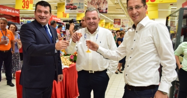 Hipermarketul "cora City Park" îi surprinde pe clienți, prin extinderea și modernizarea sa - 8