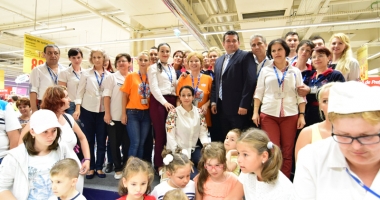 Hipermarketul cora, la ceas aniversar - 5
