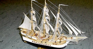 Marinarul Marius Tugearu, din Constanța, a construit o flotă de corăbii - 2