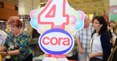 Hipermarketul cora, la ceas aniversar - 2