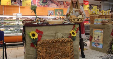 Astăzi s-a dat startul Festivalului Pâinii la Cora - 2