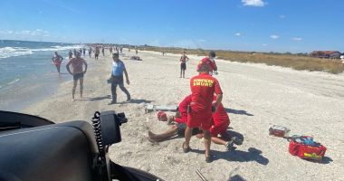 UPDATE. GALERIE FOTO - VIDEO / Alertă pe plaja Corbu. Este căutat un bărbat dispărut în mare - 2