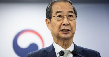 Stire din Actualitate : Opoziţia sud-coreeană vrea să-l destituie pe preşedintele interimar Han Duck-soo