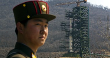 Stire din Actual : Coreea de Nord provoacă marile forțe militare ale lumii