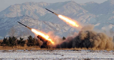 Stire din Actualitate : Coreea de Nord avertizează.  Un conflict nuclear ar putea avea loc  în Peninsula Coreea