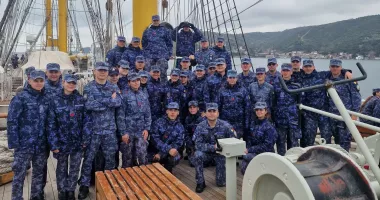 Stire din Eveniment : Vești noi de la bordul navei-școală „Mircea”. Cadeții se îndreaptă către Strâmtoarea Gibraltar