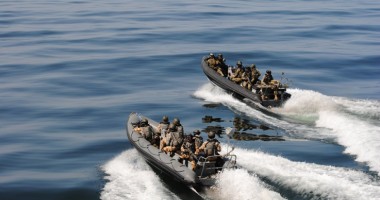 Militarii de pe fregata "Regele Ferdinand"  au inspectat o navă, la țărmul Somaliei - 5