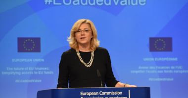 Stire din Politică-Administrație : Corina Crețu: "Am învățat de la Ion Iliescu care sunt cele mai importante valori"