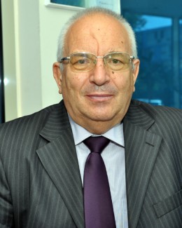Stire din Sănătate : "Doar 5% dintre români  își permit să meargă la dentist!"