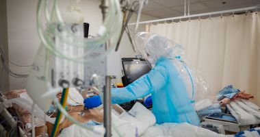 CORONAVIRUS. Încă o zi cu peste 2.000 de cazuri noi. 59 sunt la Constanţa