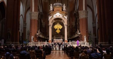 Stire din Social : Ziua Națională a României sărbătorită de Corul Madrigal împreună cu românii din Italia