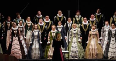 Stire din Cultură-Educație : Aniversare: Corul „Madrigal – Marin Constantin”, de 60 de ani pe scenă