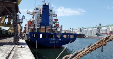 Stire din Economie : "Coșciugele plutitoare" sunt vânate în porturile Mării Negre