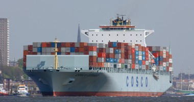 Stire din Economie : Atac terorist asupra unui portcontainer, pe Canalul Suez