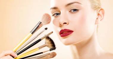 Stire din Sănătate : Ministerul Sănătății va supraveghea piața de cosmetice și va interzice produsele periculoase