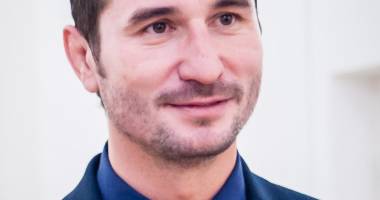 Stire din Sport : Președintele COSR, Alin Petrache, o propunere de nota 10!