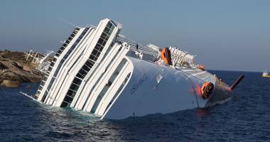 Galerie foto. Naufragiul COSTA CONCORDIA / Comandantul Schettino, 16 ani de închisoare. Ce acuzații i se aduc - 5