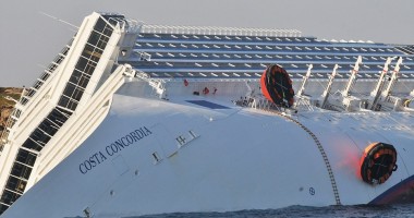 Vezi imagini INEDITE cu naufragiul navei Costa Concordia - 2