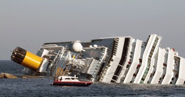 Vezi imagini INEDITE cu naufragiul navei Costa Concordia - 12