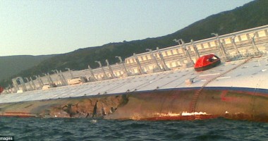 Vezi imagini INEDITE cu naufragiul navei Costa Concordia - 14