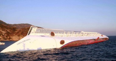 Croazieră de coșmar: Trei morți și 40 răniți în urma naufragiului unei nave italiene. 70 de români se aflau la bord / Galerie foto, video - 3