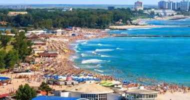 PANICĂ LA COSTINEȘTI! 40 de tineri, SUSPECȚI DE CORONAVIRUS