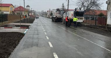 Stire din Politică-Administrație : Primăria Costineşti continuă asfaltarea drumurilor din localitate