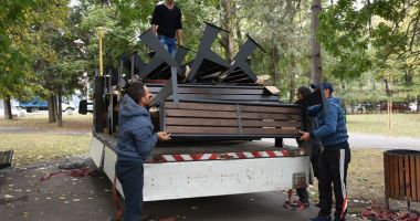 Stire din Social : Coșuri noi de gunoi, băncuțe și dispozitive pentru deșeuri canine, la Constanța