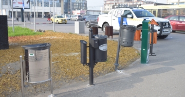 Stire din Politică-Administrație : Primăria Constanța, expoziție de coșuri de gunoi. Constănțenii, așteptați  să-și spună părerea