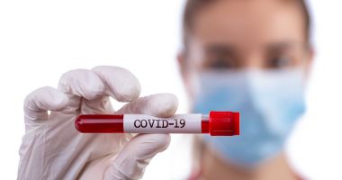 Record absolut de infectări cu noul coronavirus în România: 15 morți în ultimele 24 de ore și 1284 de cazuri noi