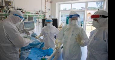 Stire din Actualitate : Răspunsul șocant al unei paciente de 80 de ani, cu Covid, care a refuzat să se vaccineze: Am auzit că o să rămân sterilă